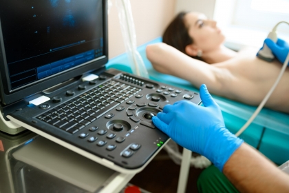Quelle surveillance pour des implants mammaires ? 